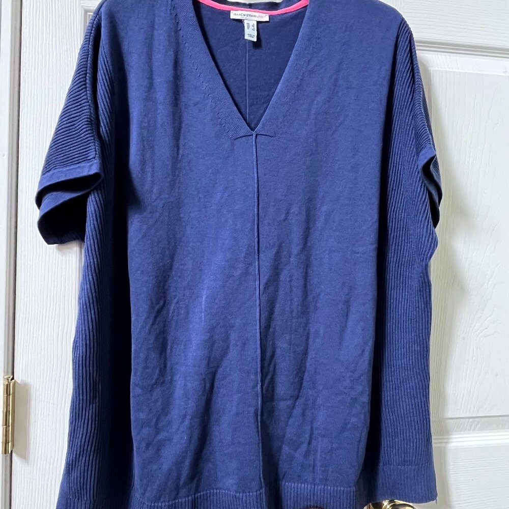 ladies size Isaac Mizrahi Live blue v-neck  short sleeve tunic sweater